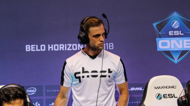 JamezIRL ist als Cheftrainer zurückgetreten Cloud 9