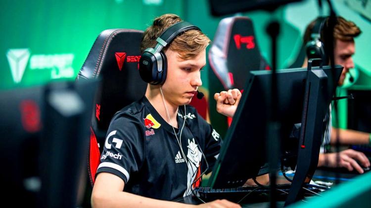 m0 NESY auf Platz 7 der besten Spieler des Jahres 2022 von HLTV