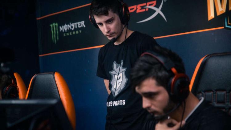 shox stellte sein Team zusammen mit SmithZz vor