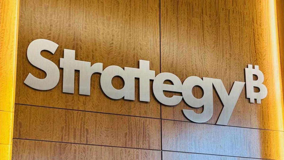 Strategie signalisiert möglichen Teilverkauf von BTC zur Finanzierung von Dividenden nach Rekordverlust von 12,54 Mrd. $ in Q1