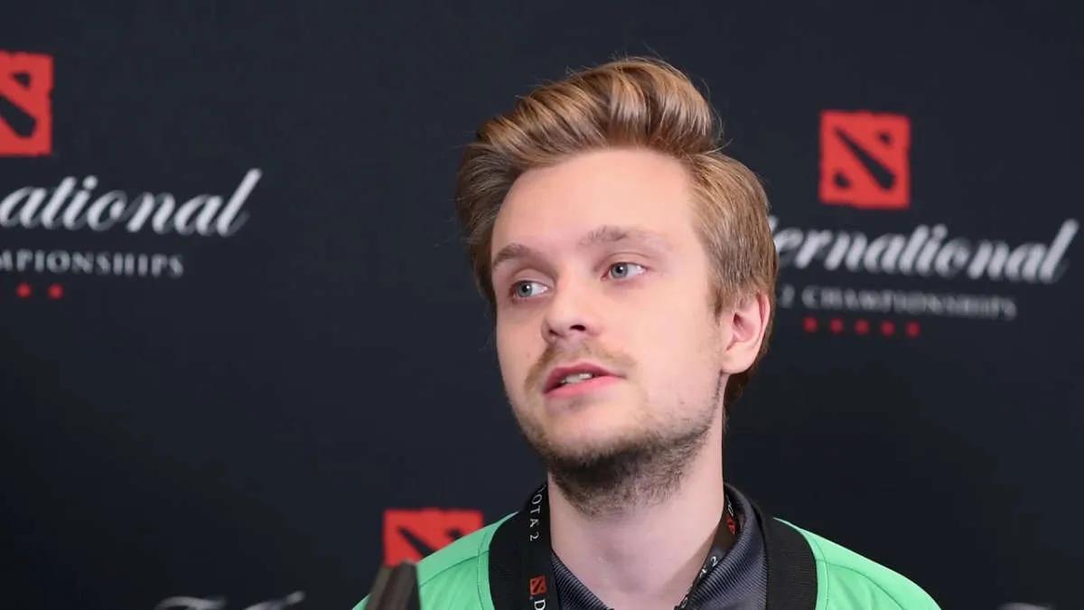 JerAx kündigte die Suche nach einem neuen Team an