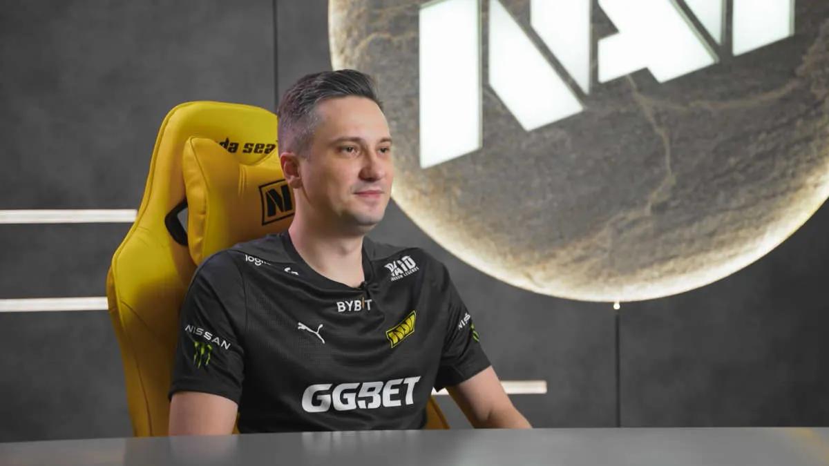 Solo Blätter Natus Vincere