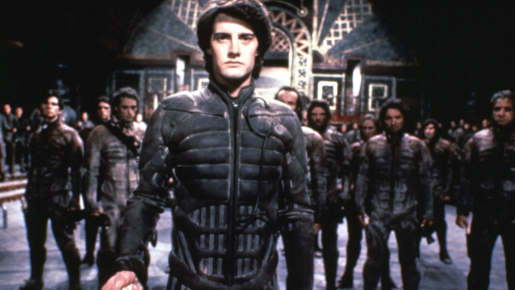 „Dein Stück Arrakis“: Der neue Trailer zu Dune Awakening zeigt endlich, wie der Bau einer Basis aussieht 3